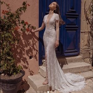 Lian Rokman Beaded Lace Abigail Bridal Wedding Gown in White (Dry Cleaned!)
